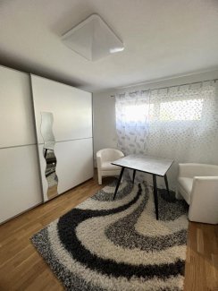 Gäste/Büro