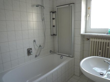 Badezimmer (EG)
